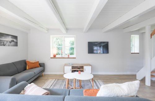 Maasbull House | Reetperle