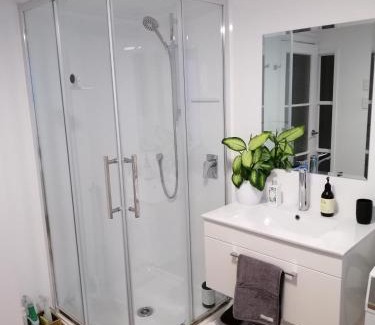 Stoke House | Reeves Retreat-Handy in Tasman