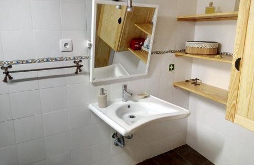 Montes da Senhora House | REFÚGIO DO RAPOSO/CASA DENEB (CC)