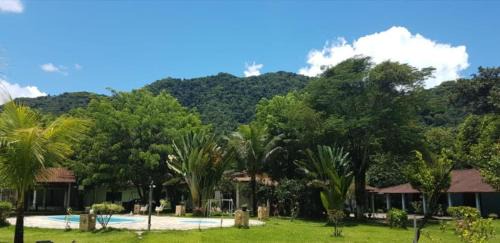 Ariro House | Refúgio Natural em Angra Perto da Cachoeira