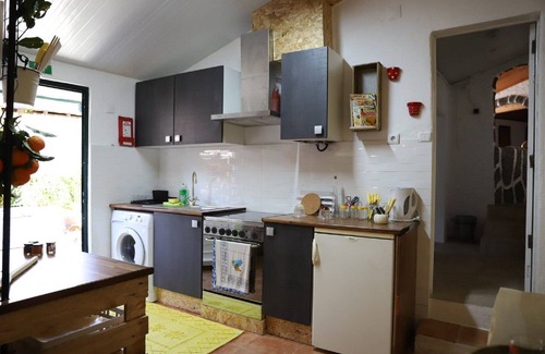 Loures House | Refúgio Saloio in Lousa-LRS