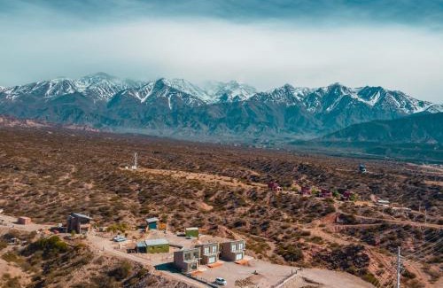 Potrerillos Ski Chalet | Reflejo del Lago - Cabañas frente al Dique Potrerillos