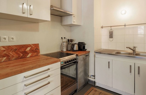 Quartier de la Chapelle Apartment | Refreshing 1BD Retreat, near Canal Saint Martin
