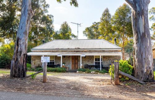 Mintaro Bed & Breakfast | Reillys Wines Heritage Cottages