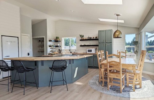 Littlerock House | Relax and recharge in a place that feels remote but it just minutes from town.