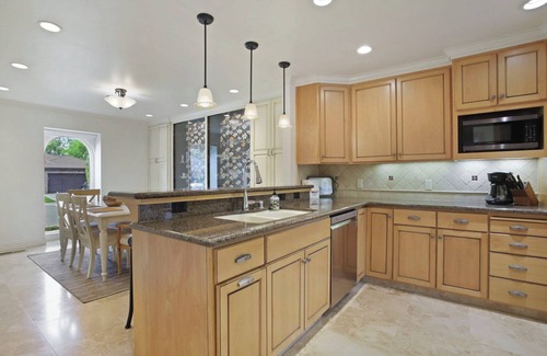 Lodi House | Relax and Refresh in Lodi Wine Country