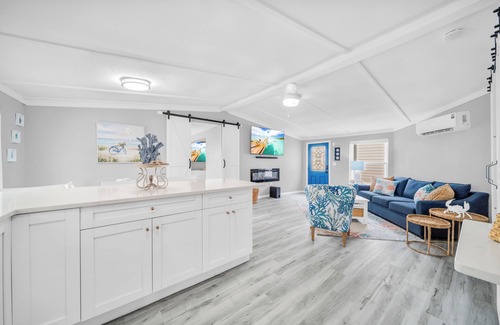 Fort Myers Beach House | "Relax and Unwind" Peaceful 2-bedroom house in Fort Myers Beach