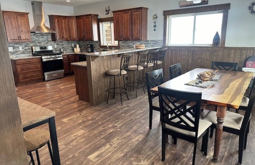 Island Park Cabin | Relax at Aquilla Inn+Game Room+Views+Spacious+Close to Yellowstone!