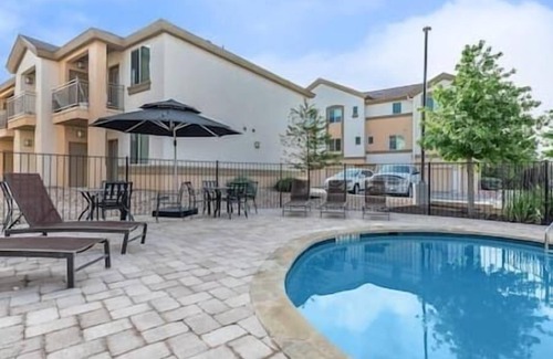 North Buttercup Creek Apartment | Relax in Comfort | Secure 1BHK Retreat Near Austin