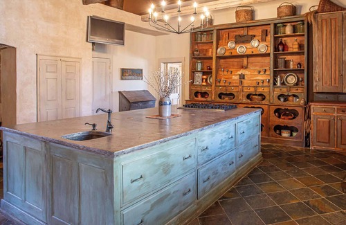 Fredericksburg House | Relax in Hill Country Elegance at The Amick Estate