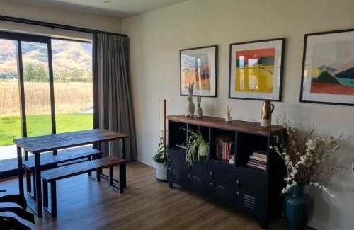 Queensberry House | Relax in Rural Wanaka