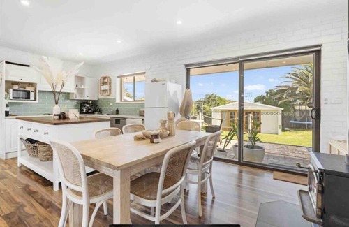 Goolwa Beach House | Relax in style - mineral spa, games room, trampoline, fireplace (Pet friendly)