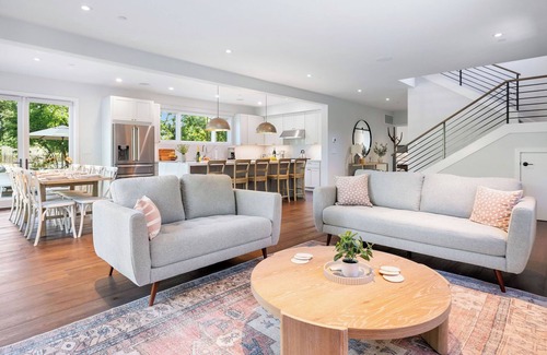 Kenwood House | Relax & Recharge at Hoff Lane