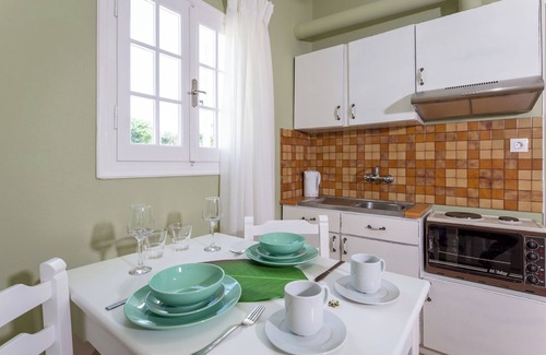 Roda Apartment | Relax Studios AVRA - ground floor studio