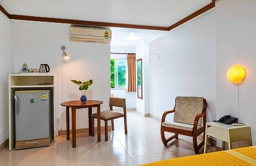 Bang Kho Laem House | Relaxed Twin Comfort | Howard Square Escape