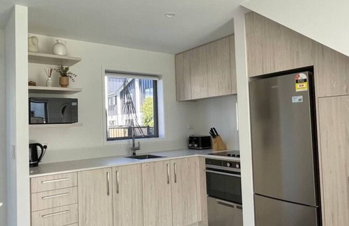 Upper Riccarton House | Relaxing 2BR House in Mohua Lane