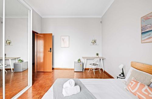 Belmore House | Relaxing Double Room in Belmore - Convenient Stay Near Shops - Shared Bathroom