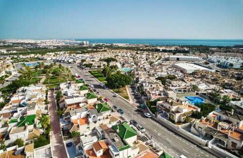 Los Altos Apartment | Relaxing Oasis for Digital Nomads with Pool