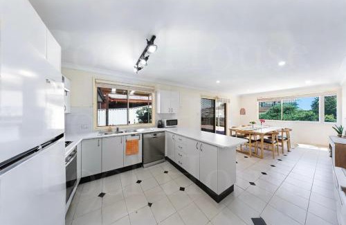 Mount Annan House | Relaxing Poolside House Escape3B