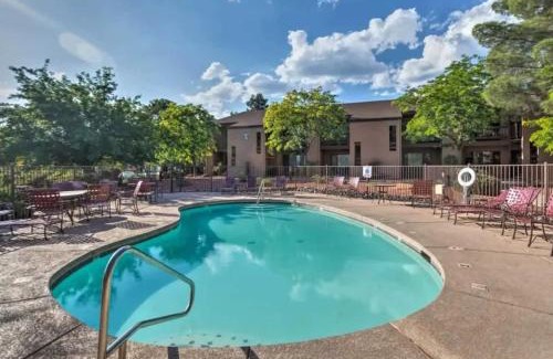 Oak Creek House | Relaxing Sedona Retreat - Walk to Shops & Trails