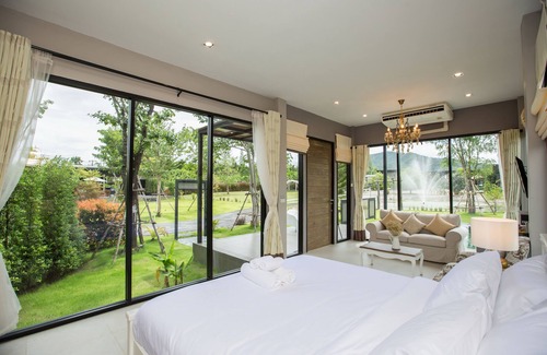 Suan Phueng Hotel | Release Pool Villa Resort