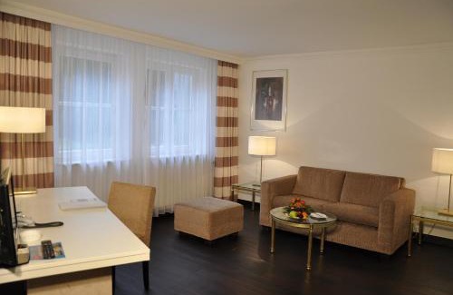 Busnau Hotel | relexa hotel Schatten Stuttgart