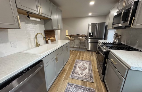 Michigan City House | Remarkable Deal – FeNCeD YARD- Cozy Stay