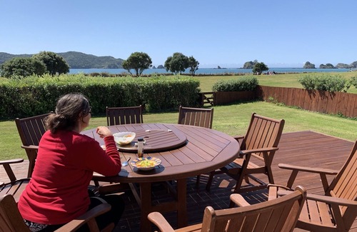 Whangaruru House | Remarkable Isthmus Beachfront Bach