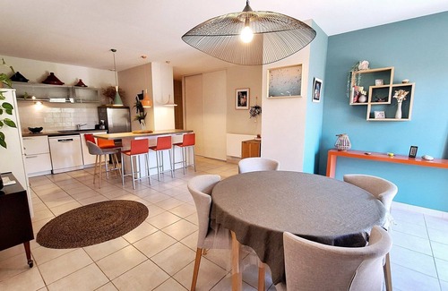 Aigues-Vives Apartment | Remi's apartment, garden and jacuzzi
