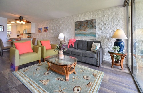 Maalaea Condo | REMODELED Maui Oceanfront Condo w/Pool, Sandy Beach & the sounds of gentle Waves