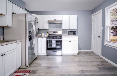 Fox Lake Apartment | Remodeled Monthly and Seasonal Rental in Fox Lake with Lakeview and Mineola Bay Access