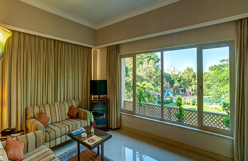 Shirdi Hotel | Renest Shraddha Inn - Shirdi