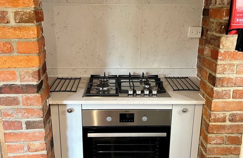 Wells House | Rennovated 2 bed dog friendly cosy cottage in central Wells