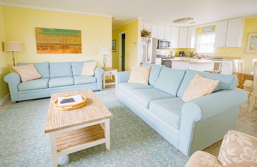 Kitty Hawk House | Renovated Cottage With Screened Porch, Ocean View, 5 Minute Walk To Beach!