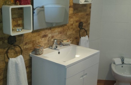 Tabua Other | Renovated granite house w/pool in quiet rural valley nr Tabua & Serra Estrela