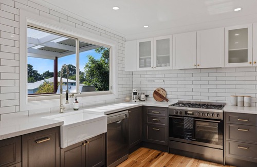 Newhaven House | Renovated open planned living sun drenched house in Cape Woolamai