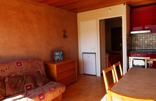 Auris Apartment | Renovated studio cabin at the foot of the slopes, 6 pers, near services