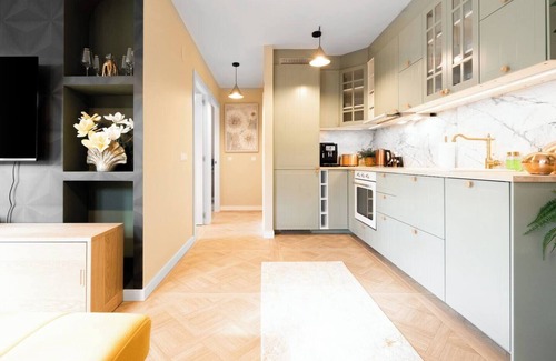 Torrevieja House | Renovated Sunny Bungalow with Private Garden