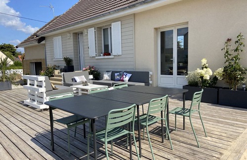 Barneville-Carteret House | Renovated villa with heated pool - sleeps 10