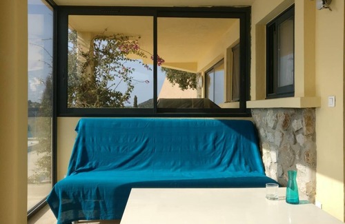 Rayol-Canadel-sur-Mer Villa | Rent 1 or 2 studios (from 2 to 5 P.) in Villa "Soleil Levant" at Rayol Canadel