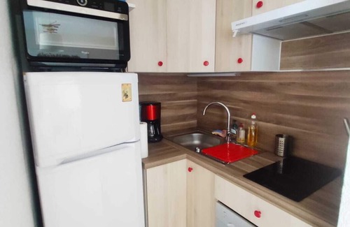 Miramar Apartment | Rent magnificent apartment sea view feet in the water!