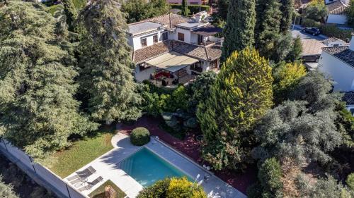 Albolote Villa | RentitSpain Grand Luxury Villa Piscina & Jacuzzi Granada