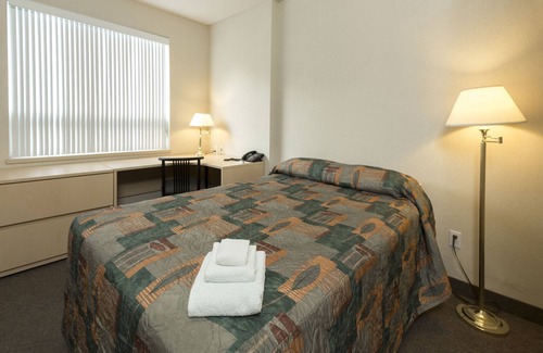 Durham Region Hotel | Residence & Conference Centre - Oshawa