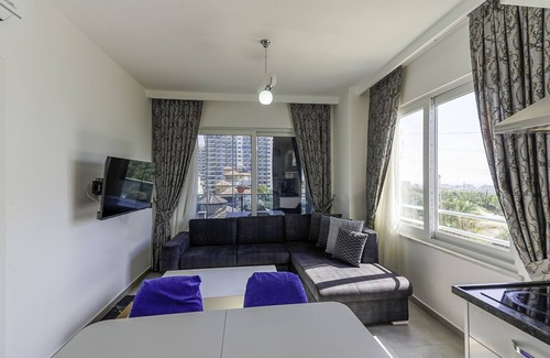 Seki Apartment | Residence w Balcony and Shared Pool 7 min to Coast