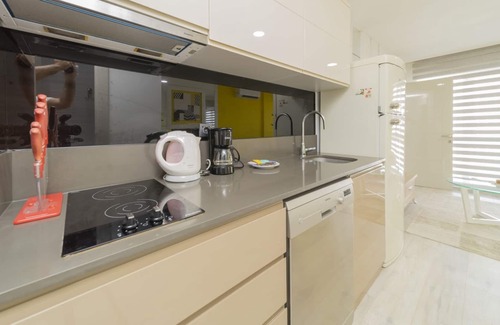 Kepez Apartment | Residence w Shared Pool 3 min to Mall of Antalya