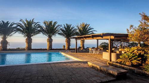 Pantelleria Bed & Breakfast | Residenza Khaddiuggia