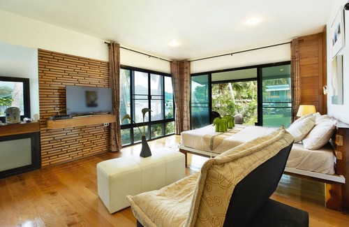 Bang Bao Bay Hotel | Resolution Resort