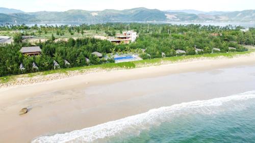 Xuan Canh Resort | Resort Hoa Loi