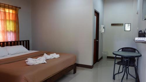 Nakhon Sawan Resort | Resort Railumpoo (Farm and Camping)