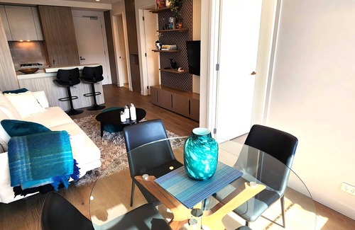 Port Melbourne Apartment | Resort-style Exec 1 Bed w study in Port Melbourne